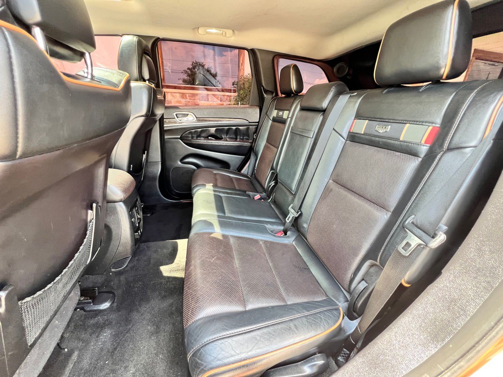 2011 Jeep Grand Cherokee Image 16