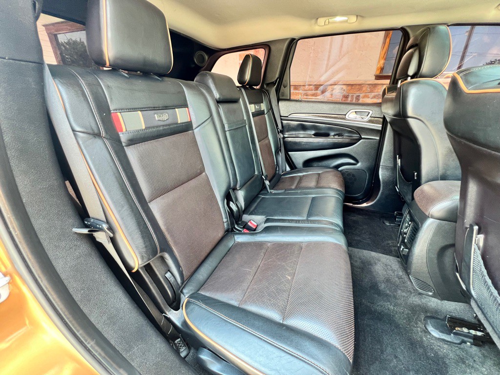 2011 Jeep Grand Cherokee Image 17