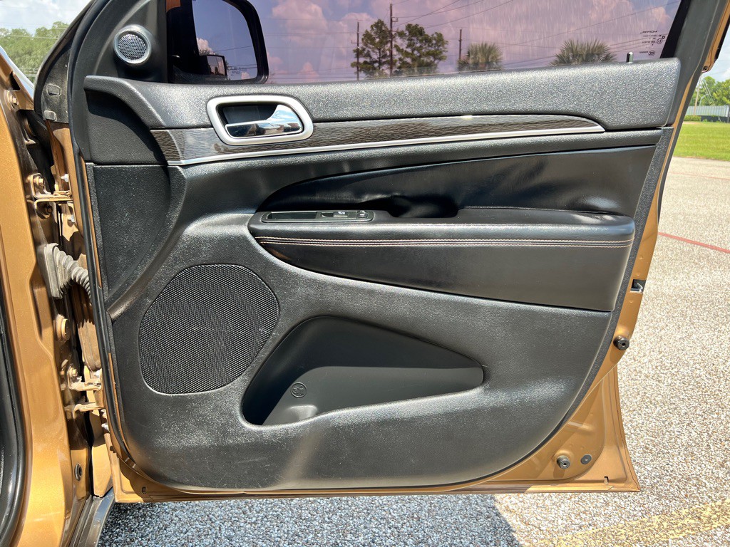 2011 Jeep Grand Cherokee Image 20