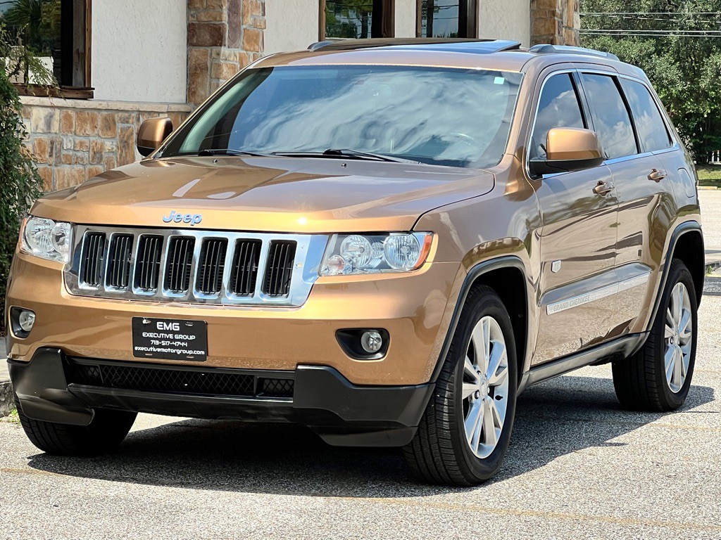 2011 Jeep Grand Cherokee Image 30