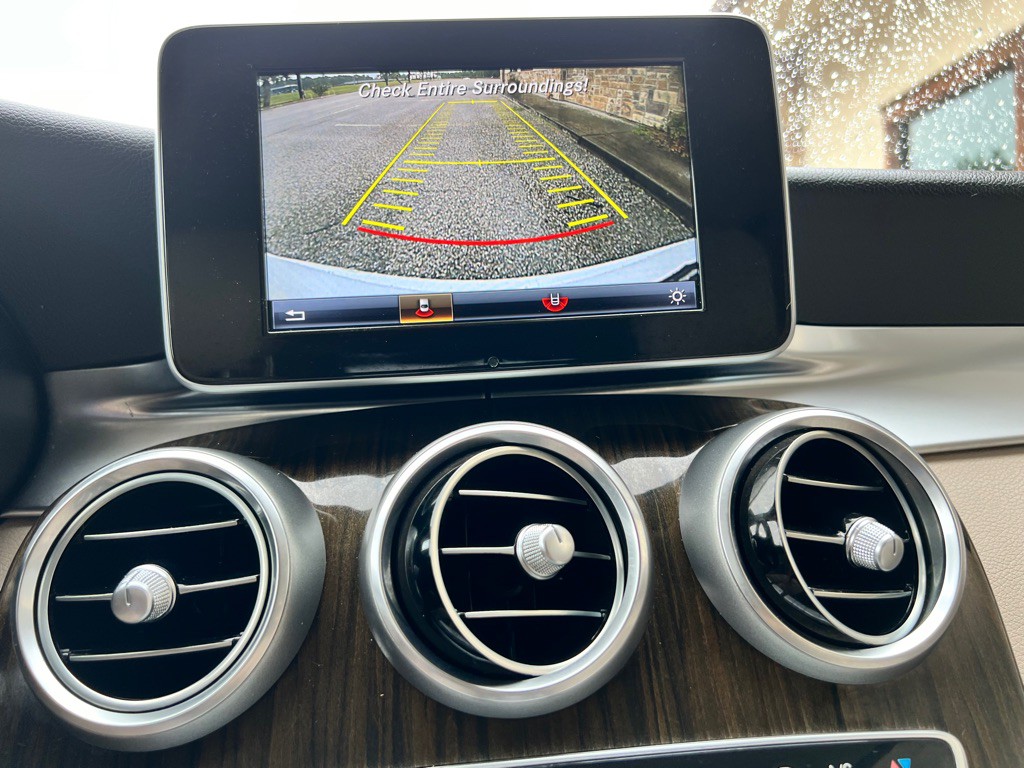 2016 Mercedes-Benz GLC-Class Image 12