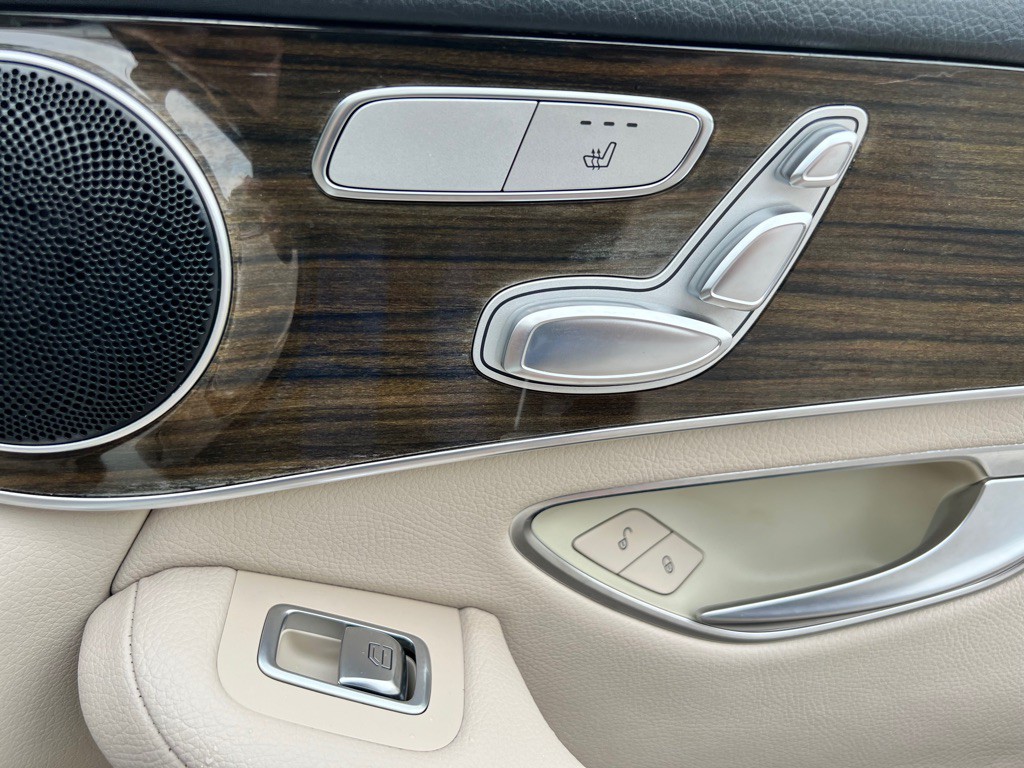 2016 Mercedes-Benz GLC-Class Image 20