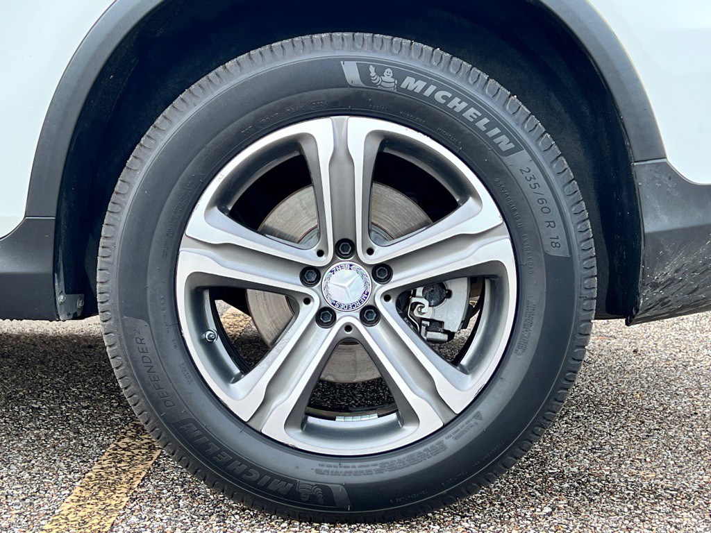 2016 Mercedes-Benz GLC-Class Image 24