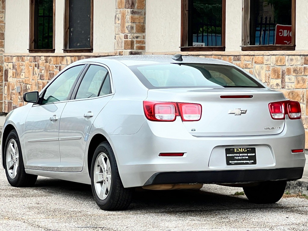 2015 Chevrolet Malibu Image 3