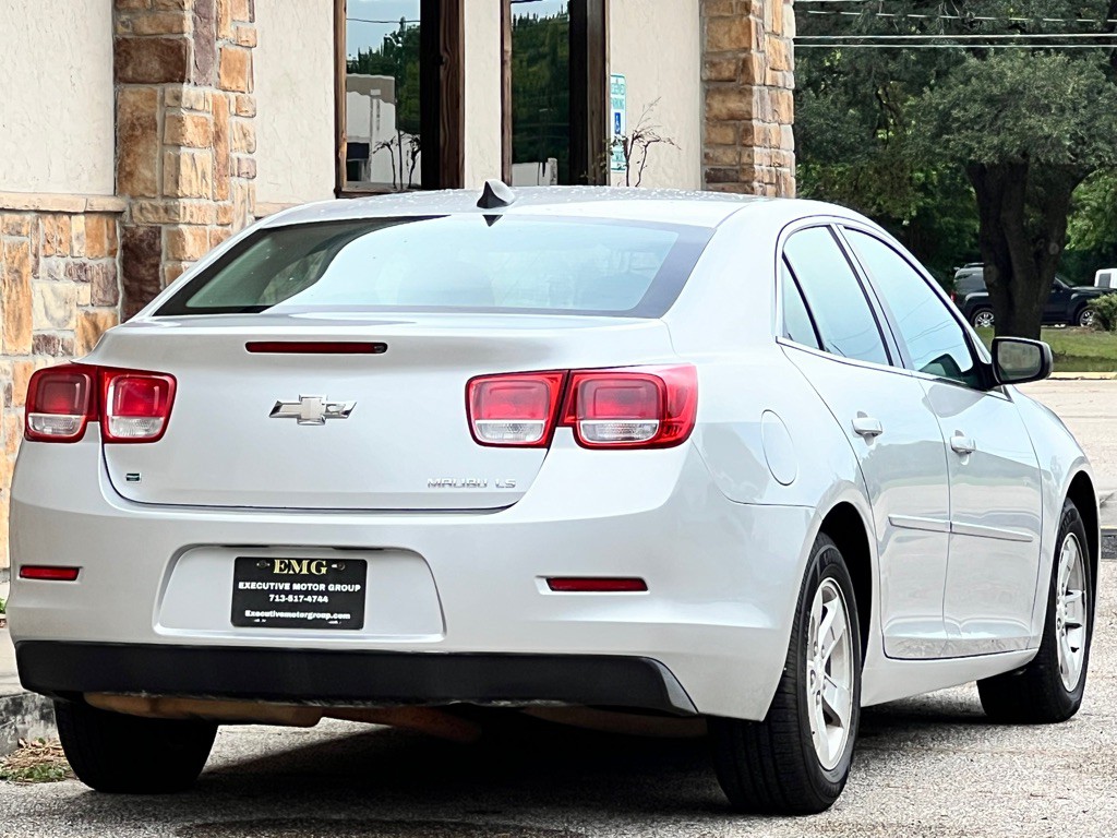 2015 Chevrolet Malibu Image 5