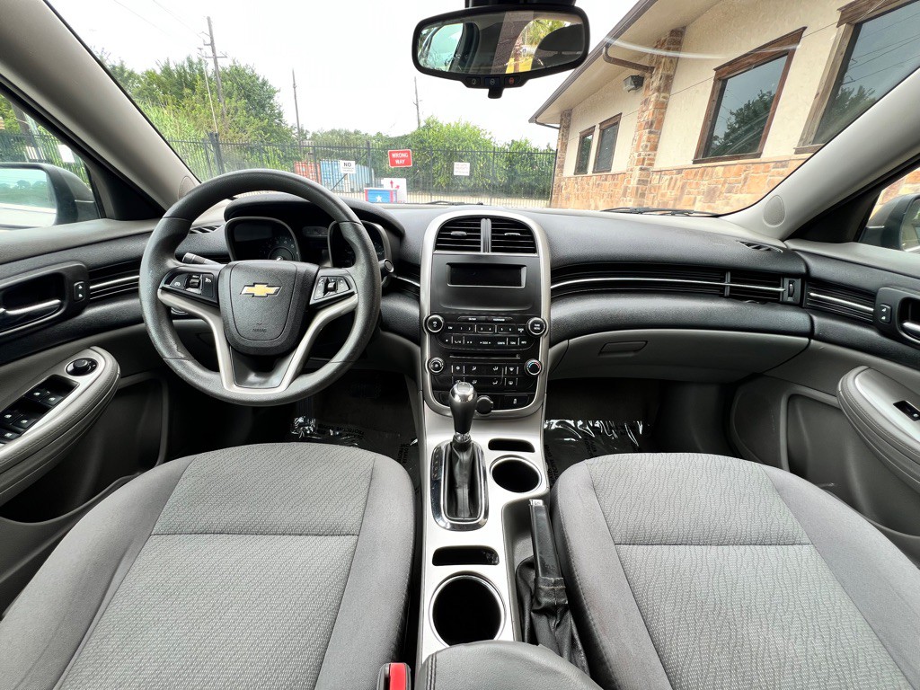 2015 Chevrolet Malibu Image 10