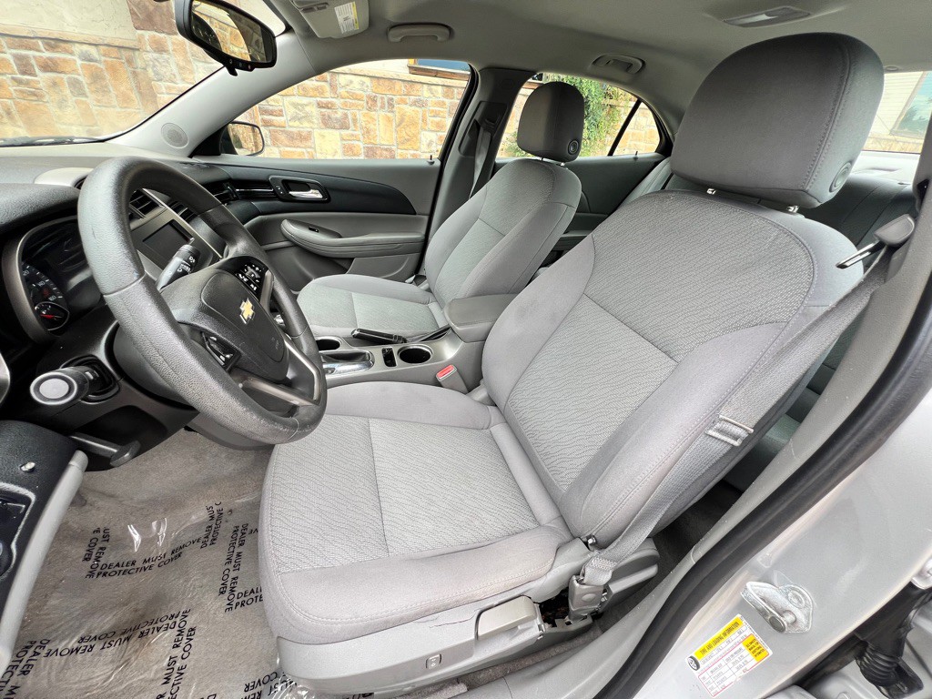2015 Chevrolet Malibu Image 12