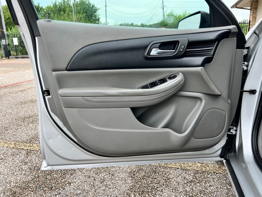 2015 Chevrolet Malibu Image 19