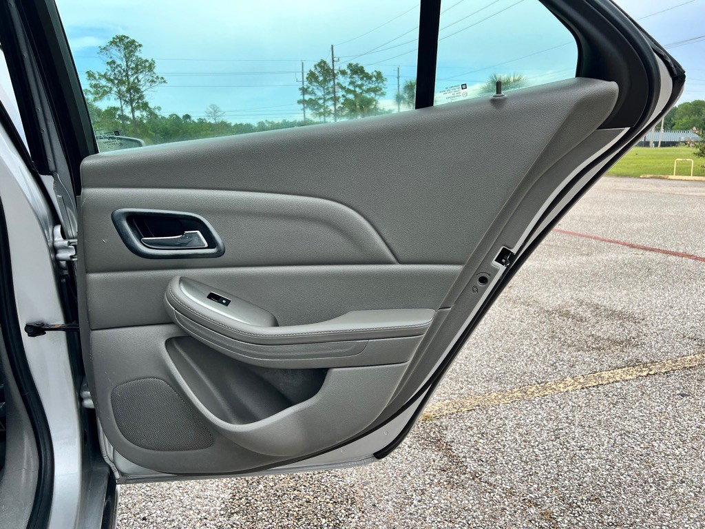 2015 Chevrolet Malibu Image 22