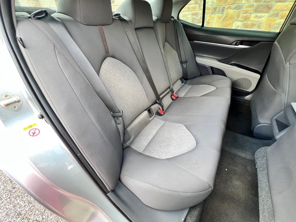 2018 Toyota Camry Image 17