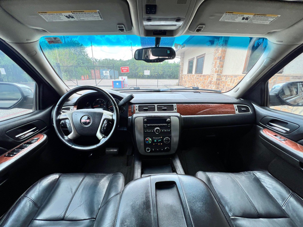 2008 GMC Yukon Image 10