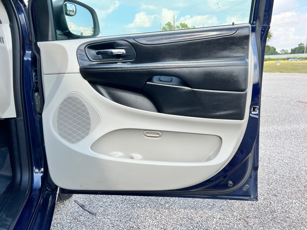 2013 Dodge Grand Caravan Image 21