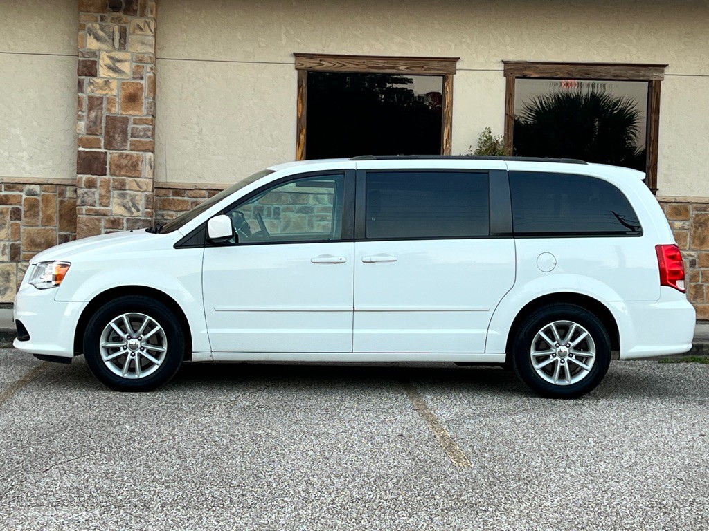 2015 Dodge Grand Caravan Image 2