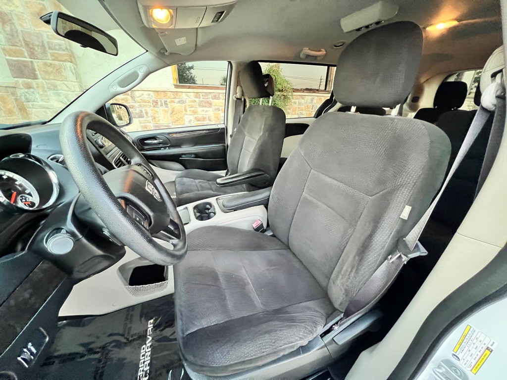 2015 Dodge Grand Caravan Image 9