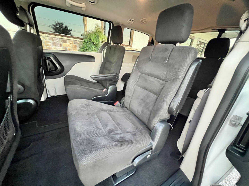 2015 Dodge Grand Caravan Image 16