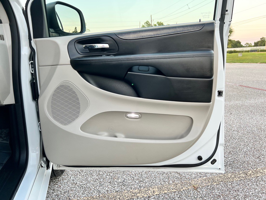 2015 Dodge Grand Caravan Image 22