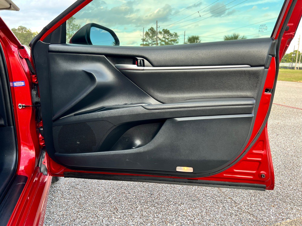 2019 Toyota Camry Image 21