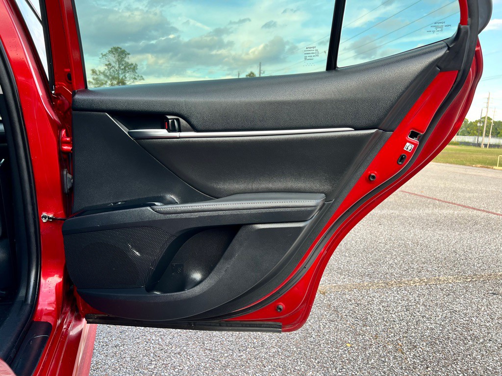 2019 Toyota Camry Image 22