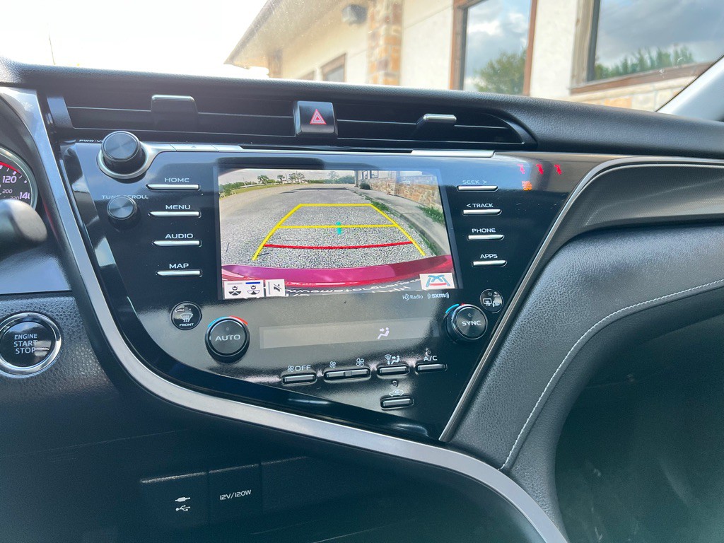 2019 Toyota Camry Image 26