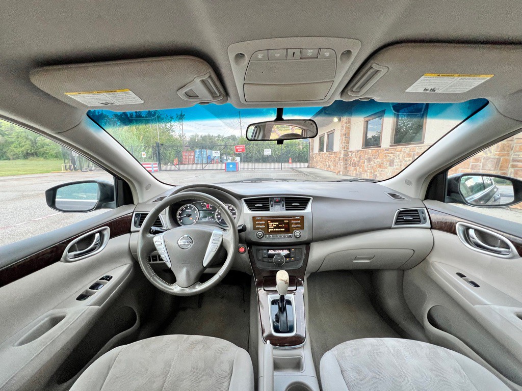 2013 Nissan Sentra Image 19