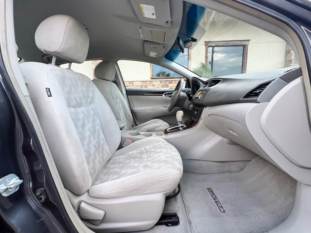2013 Nissan Sentra Image 21