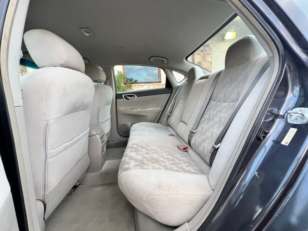 2013 Nissan Sentra Image 25