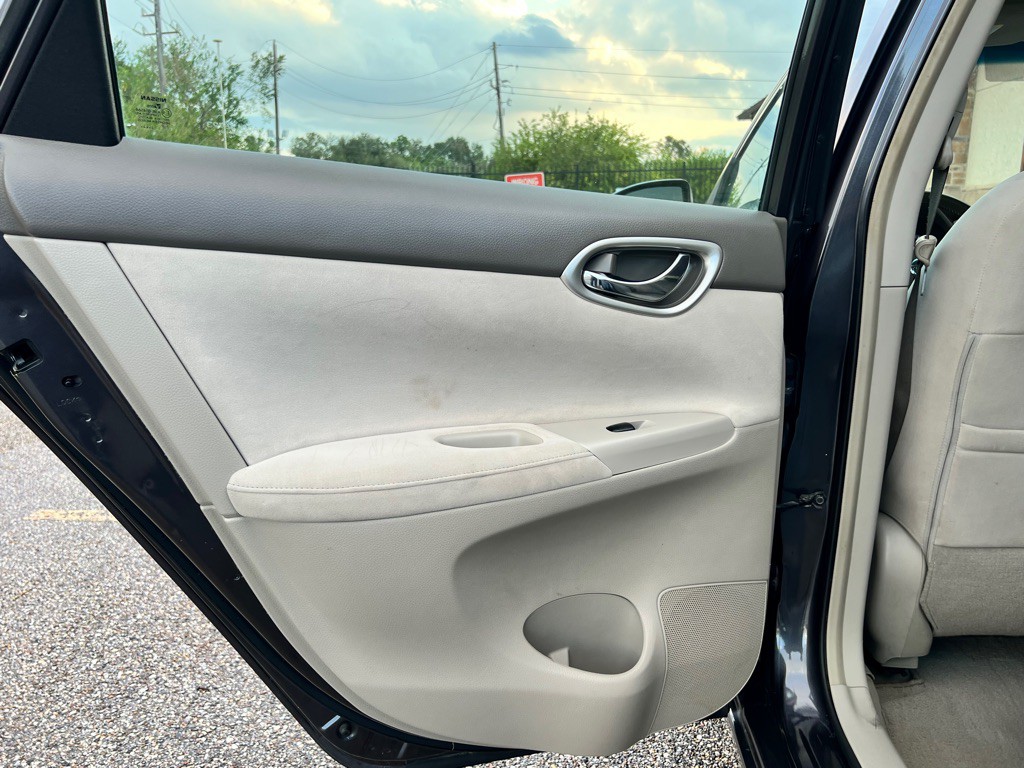 2013 Nissan Sentra Image 26