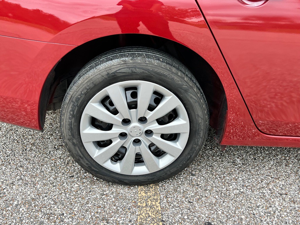 2014 Nissan Sentra Image 16