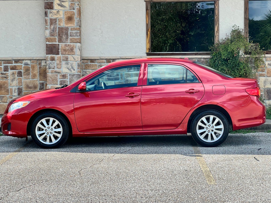 2010 Toyota Corolla Image 2