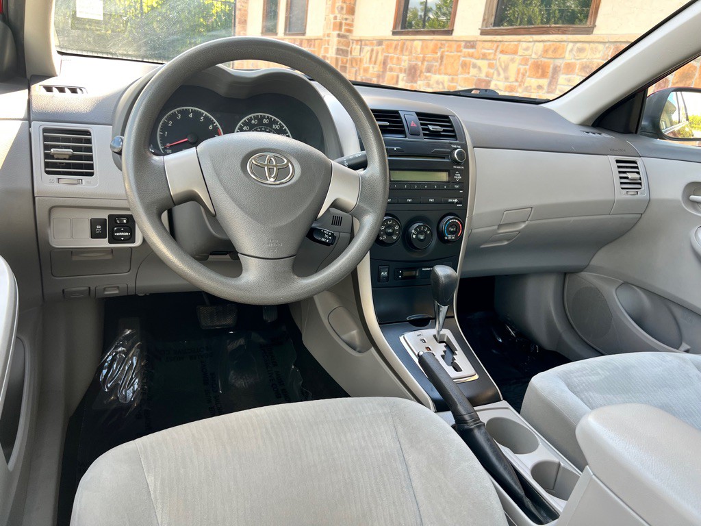 2010 Toyota Corolla Image 9