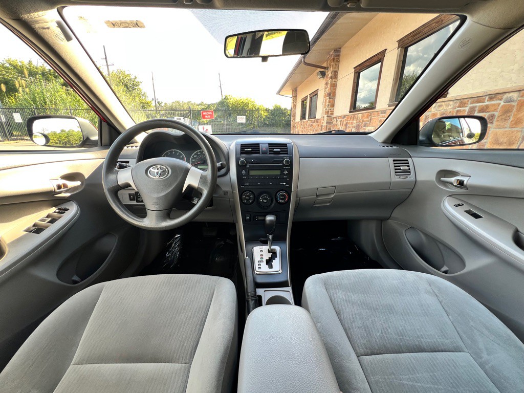 2010 Toyota Corolla Image 10