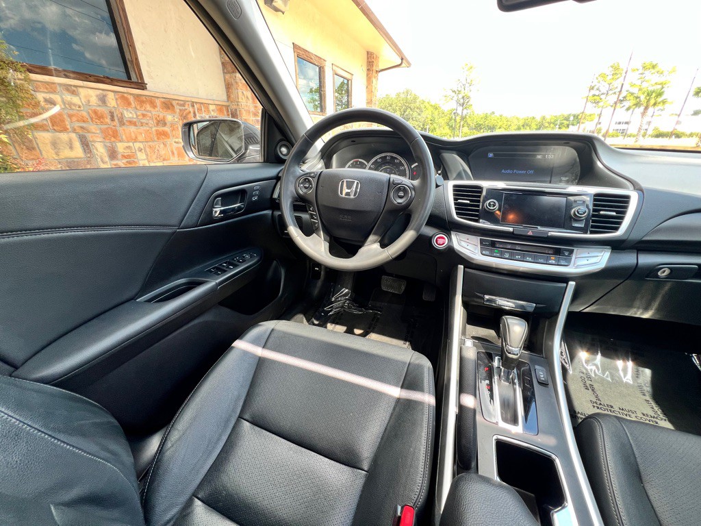 2015 Honda Accord Image 11