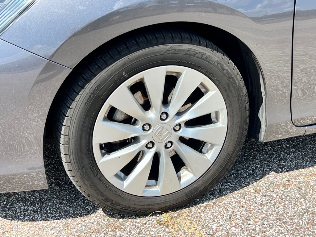 2015 Honda Accord Image 32
