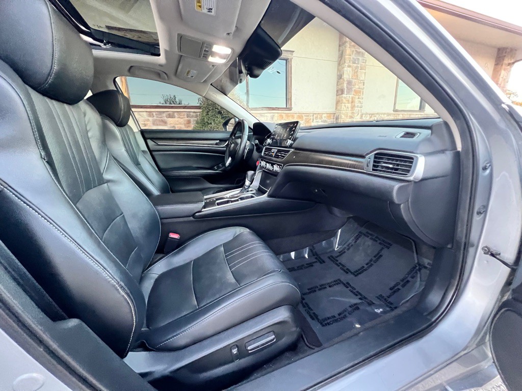 2018 Honda Accord Image 15