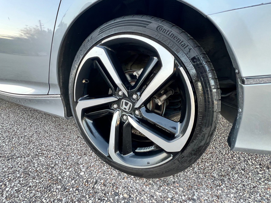 2018 Honda Accord Image 27