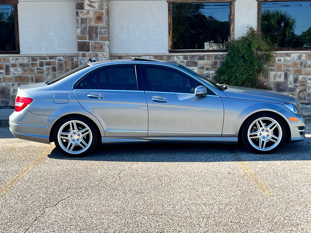2013 Mercedes-Benz C-Class Image 6