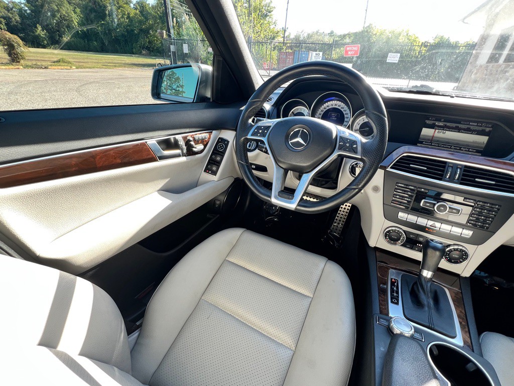 2013 Mercedes-Benz C-Class Image 14