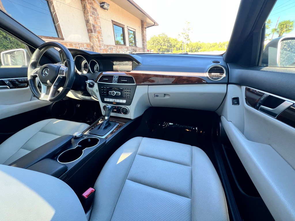 2013 Mercedes-Benz C-Class Image 18
