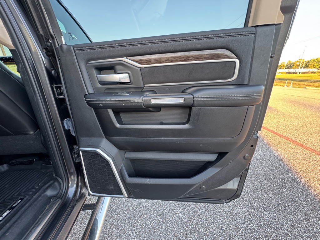 2019 RAM 2500 Image 32