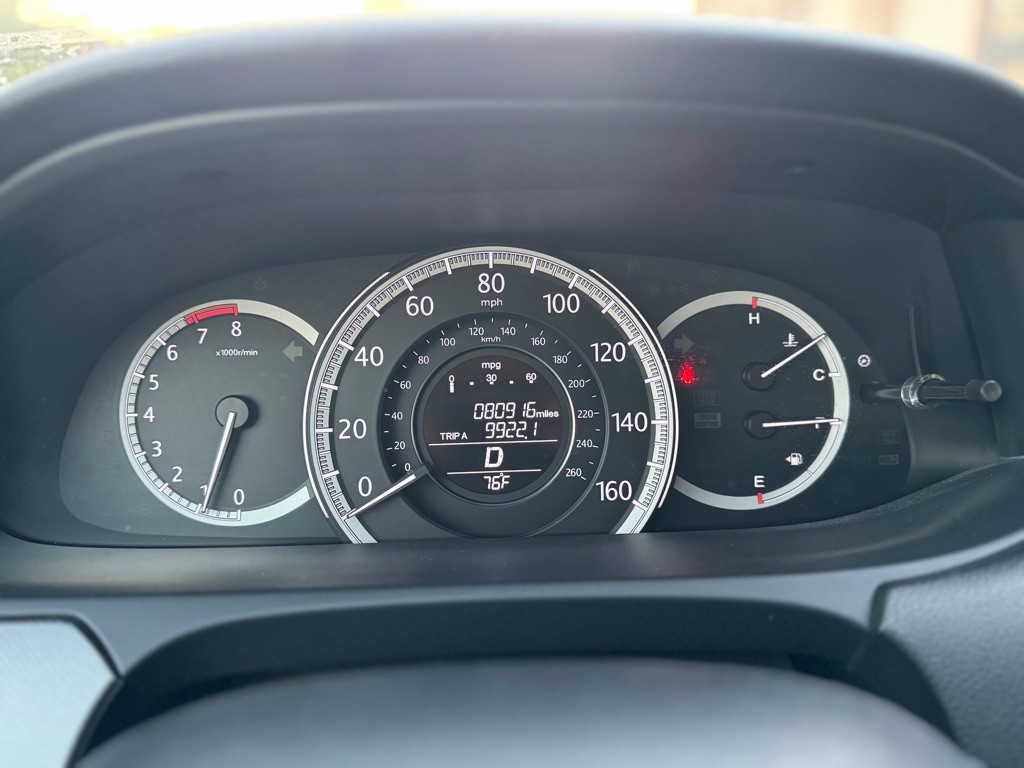 2015 Honda Accord Image 25