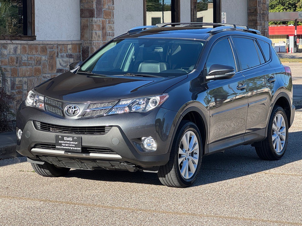 2015 Toyota Rav4 Image 1