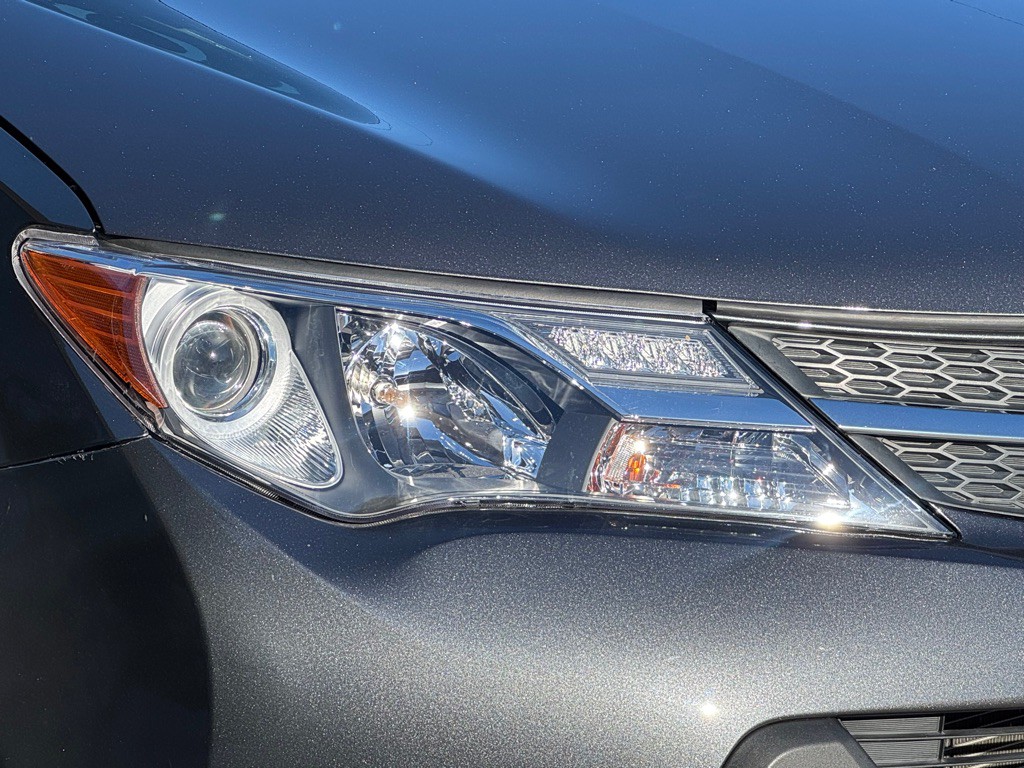 2015 Toyota Rav4 Image 10