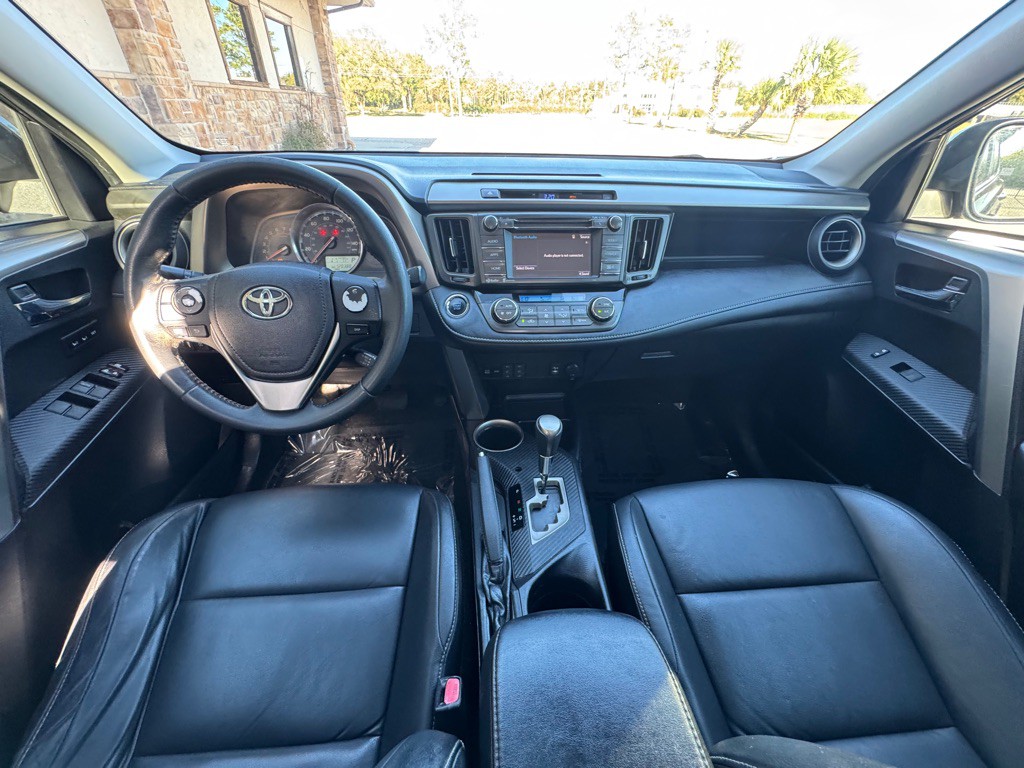 2015 Toyota Rav4 Image 14