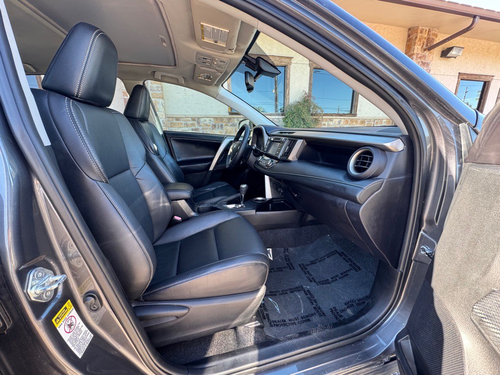 2015 Toyota Rav4 Image 17