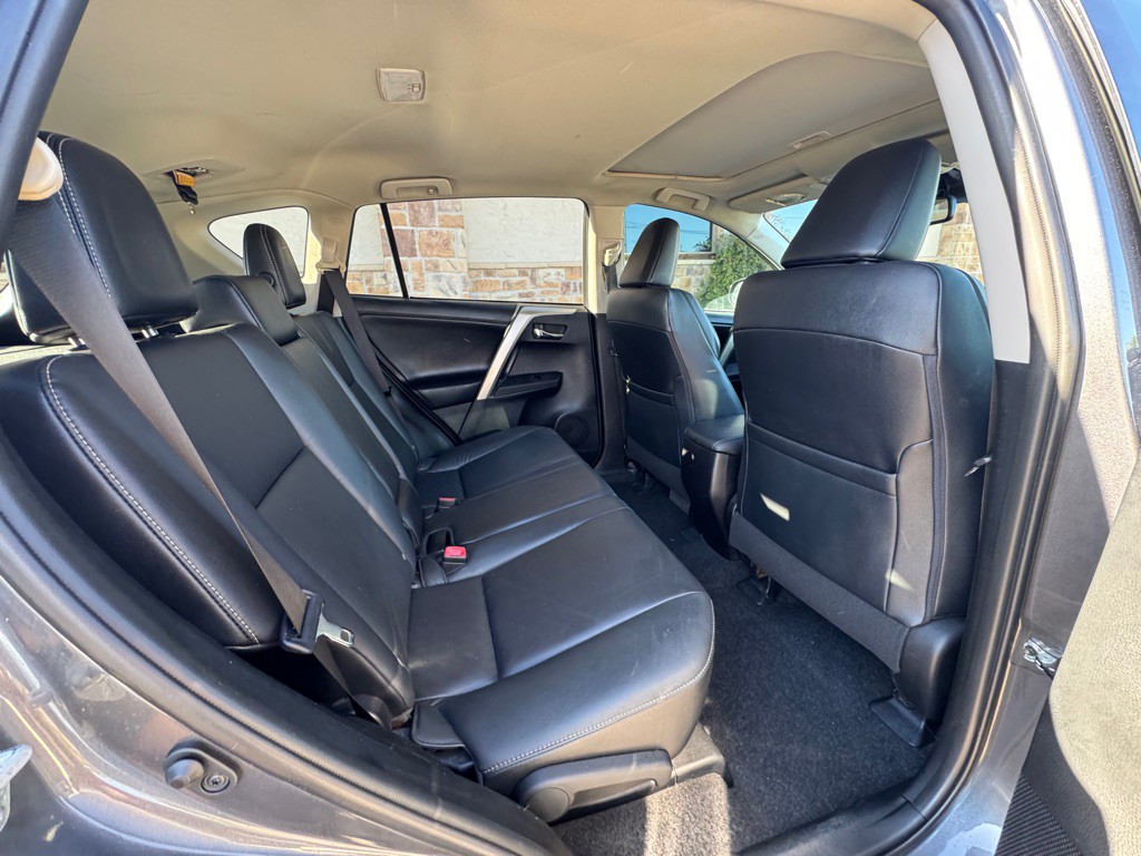 2015 Toyota Rav4 Image 20