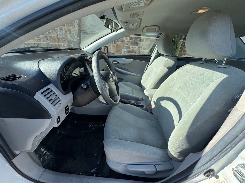 2012 Toyota Corolla Image 9