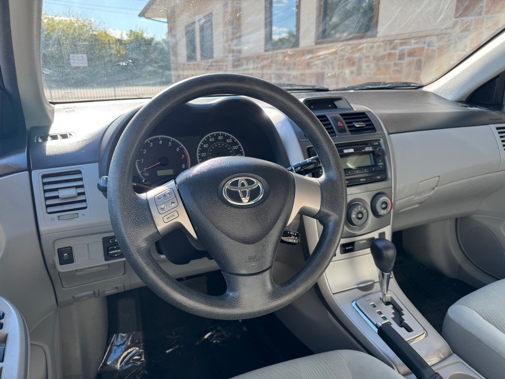 2012 Toyota Corolla Image 12