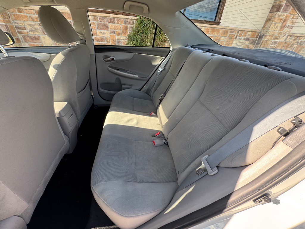 2012 Toyota Corolla Image 15