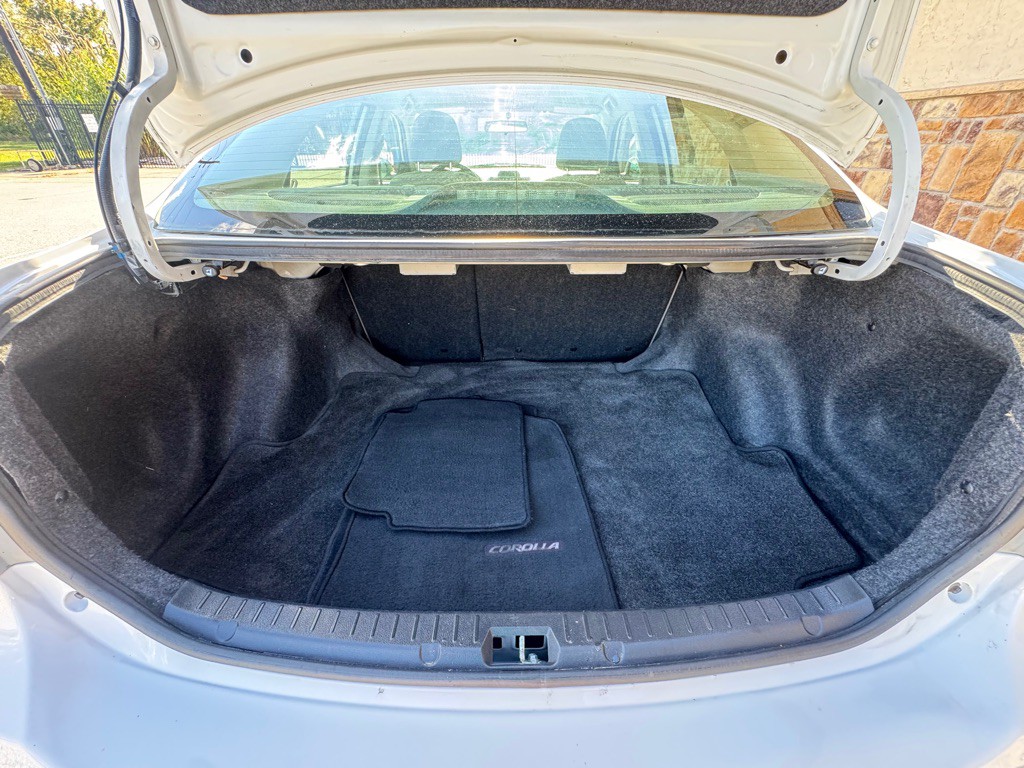 2012 Toyota Corolla Image 16