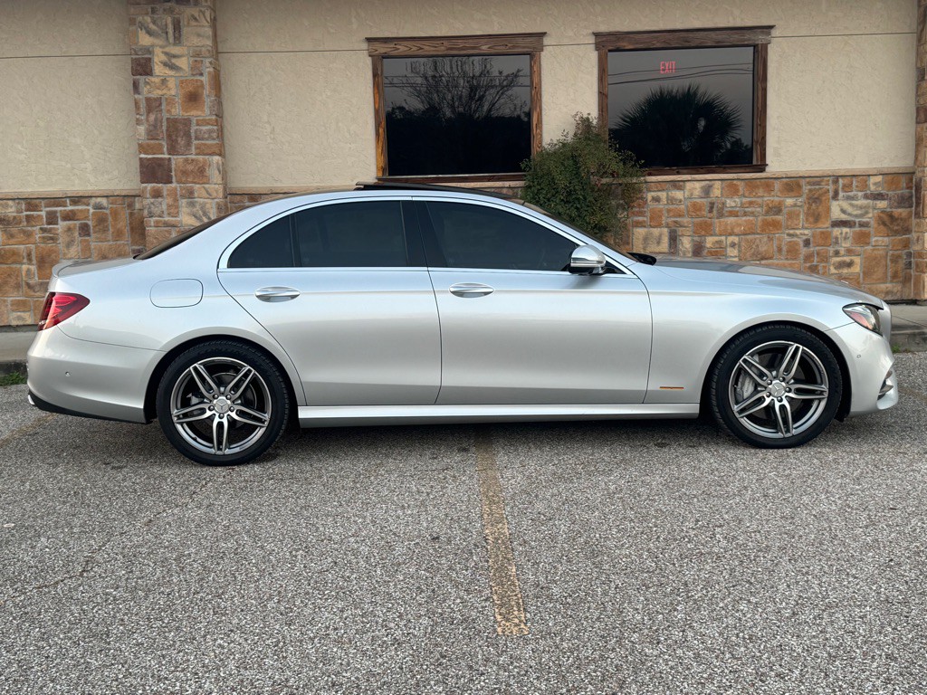 2017 Mercedes-Benz E-Class Image 6